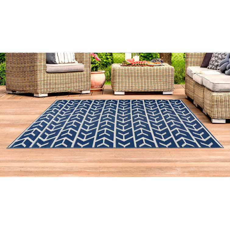 Latitude Run® Brezinski Geometric Navy Indoor / Outdoor Area Rug Wayfair